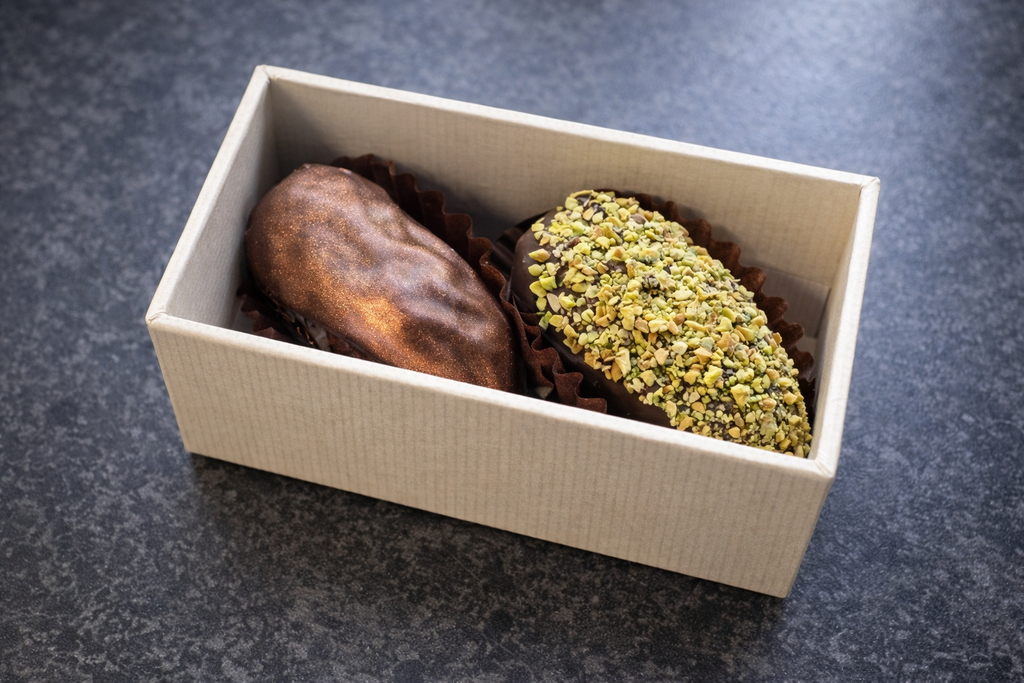 Luxury Stuffed Large Medjool Dates – Selection Box (2 Pieces) (min 50 units, intervals 25 there after)